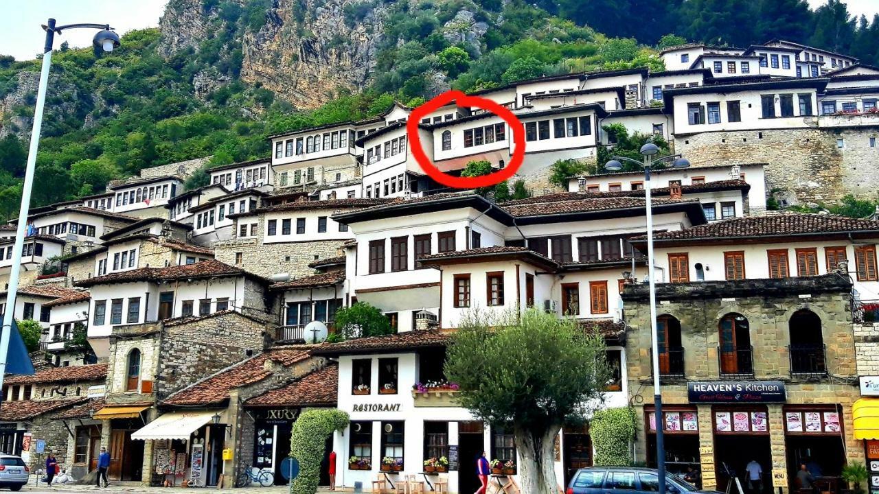 بيرات Restaurant & Guest House Semani المظهر الخارجي الصورة